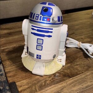 SCENTSY Star Wars R2D2 Fragrance Wax Warmer Full Size nightlight home decor